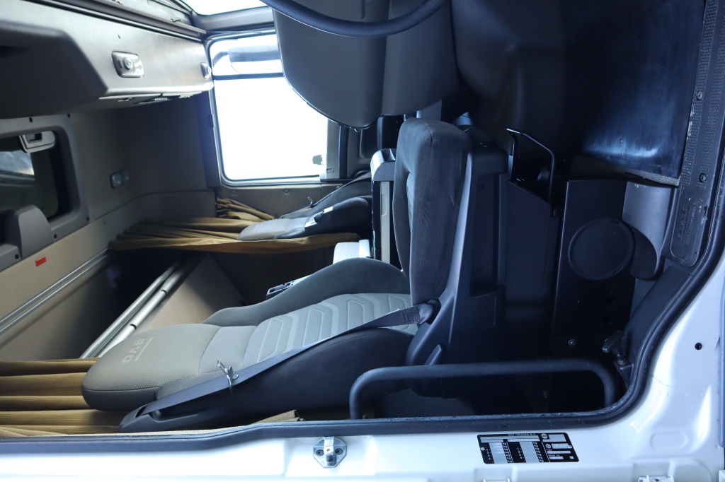 DAF XF 105 460 2011 photo 7