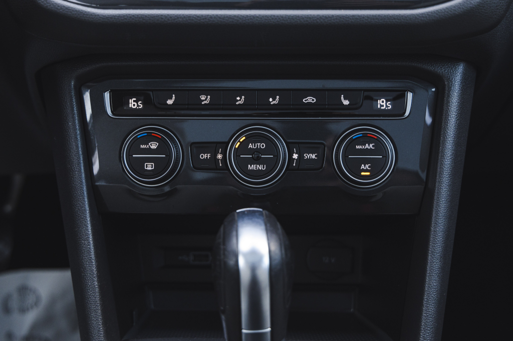 Volkswagen Tiguan SEL 2019 фото 27