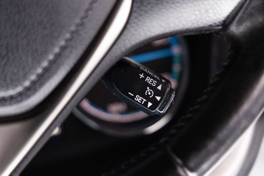 Toyota RAV4 Hybrid 2017 фото 19