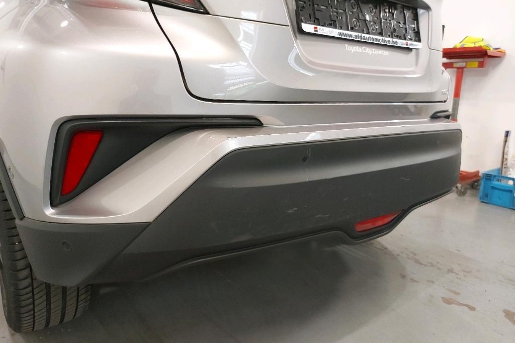 Toyota C-HR 2018 photo 36