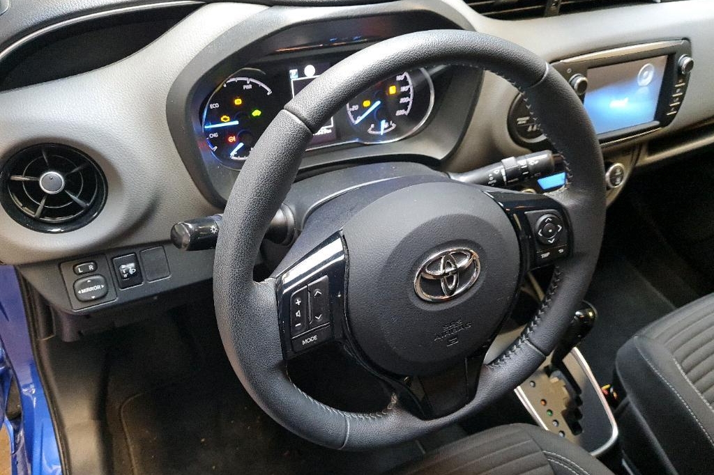 Toyota Yaris 2019 фото 29