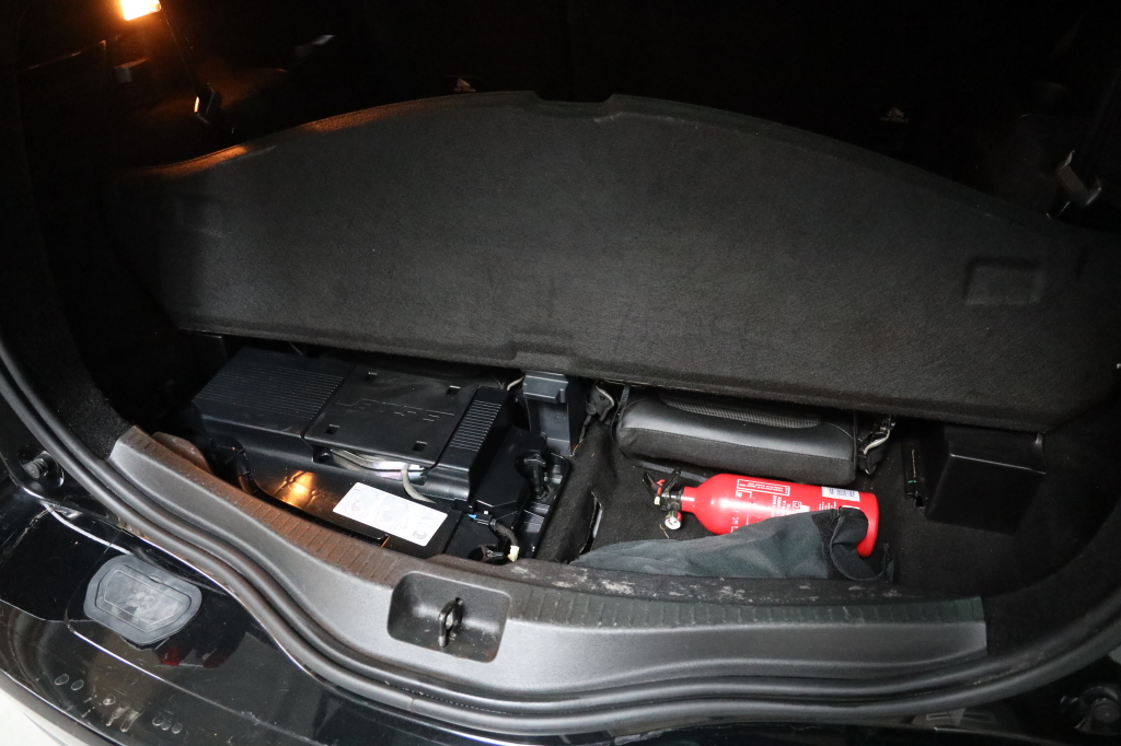 Renault Scenic 2017 фото 29