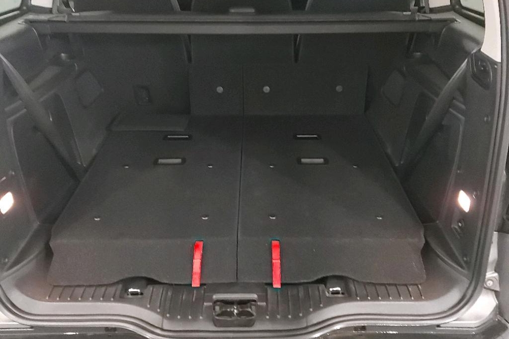 Ford Galaxy 2015 photo 24