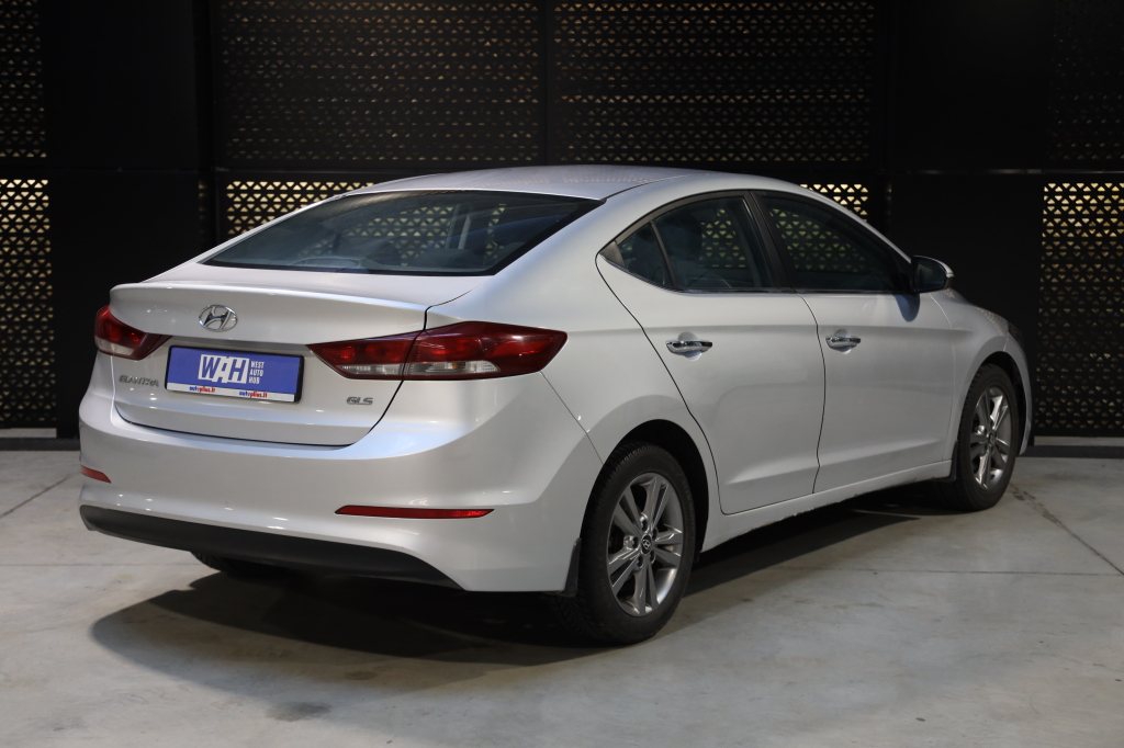 Hyundai Elantra 2016 фото 2
