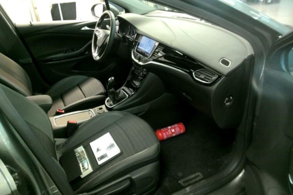 Opel Astra 2020 photo 4
