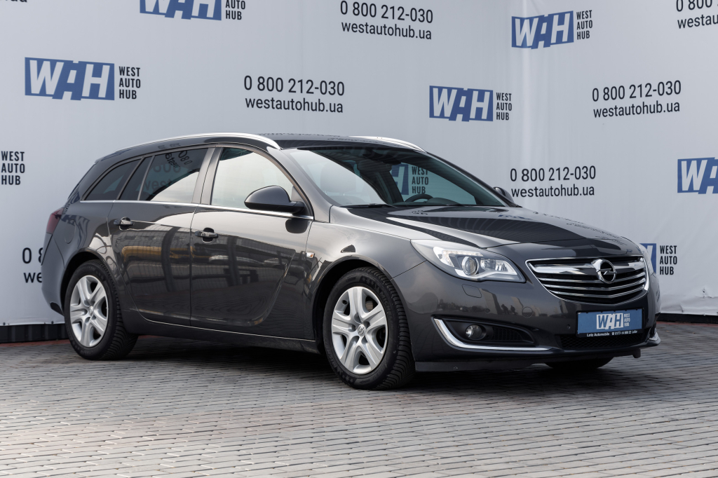 Opel Insignia photo 2
