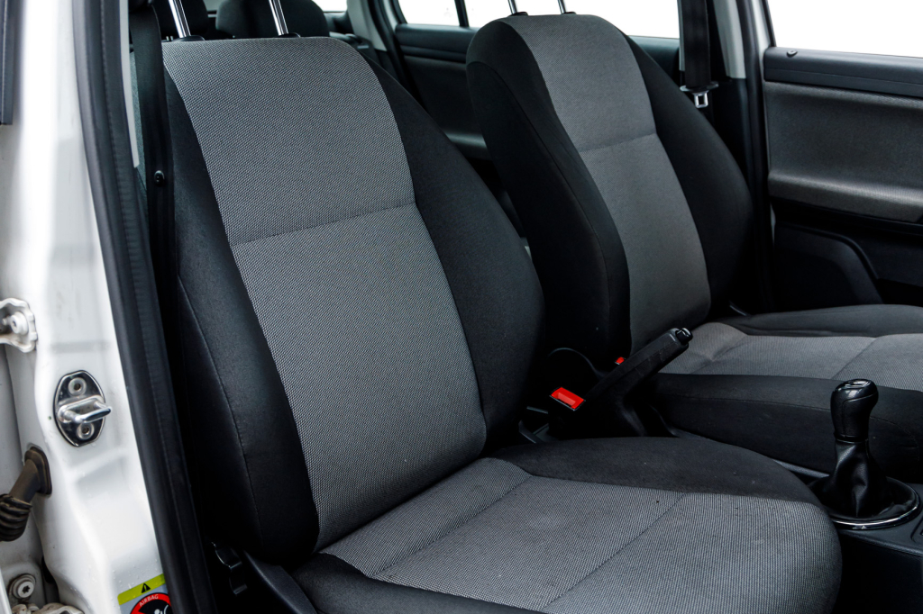 Skoda Fabia 2014 фото 12