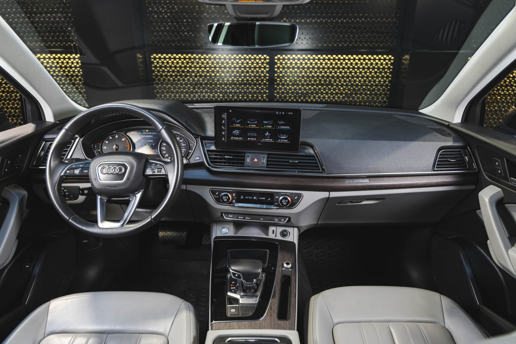 Audi Q5 2020 photo 36