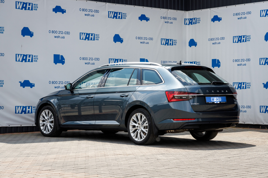 Skoda Superb 2019 photo 8