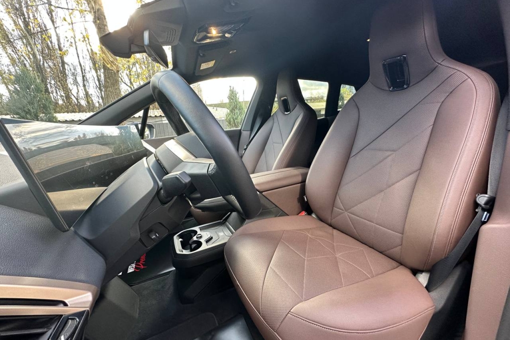 BMW iX xDrive40 2021 фото 10