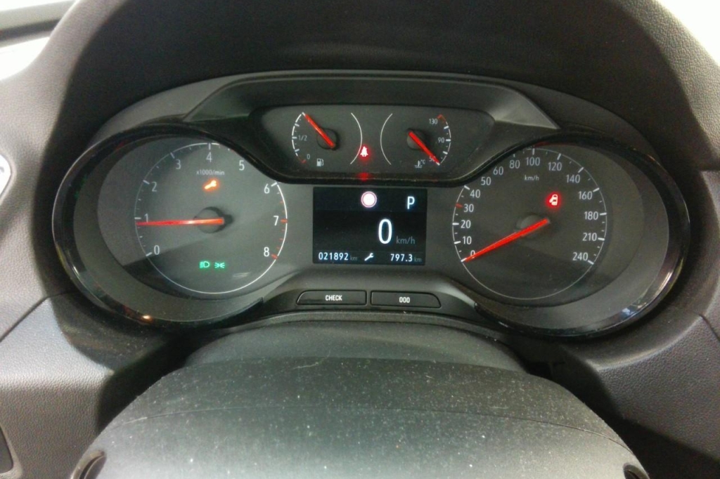 Opel Grandland X 2020 фото 4