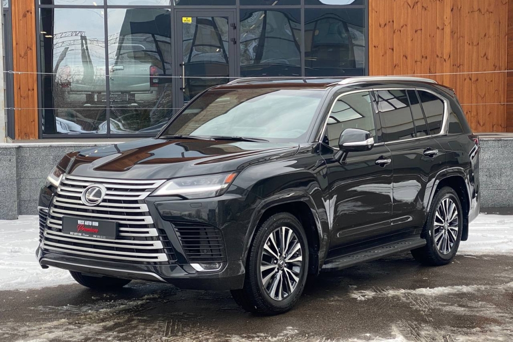 Lexus LX 500d 2022 photo 2