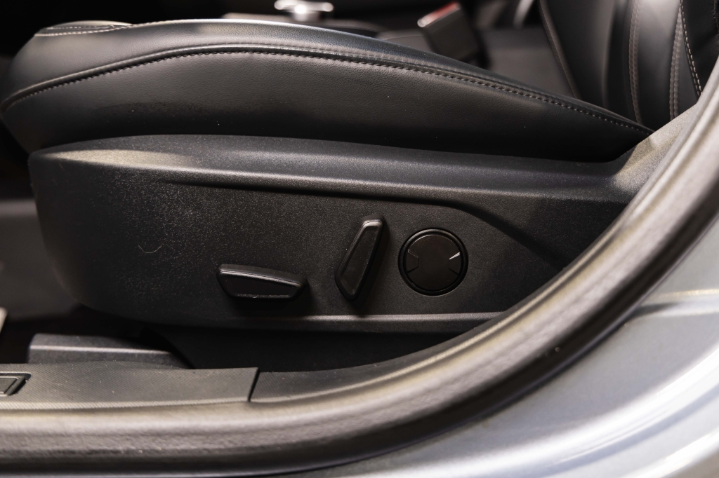 Ford Mustang Mach-E 2022 photo 21