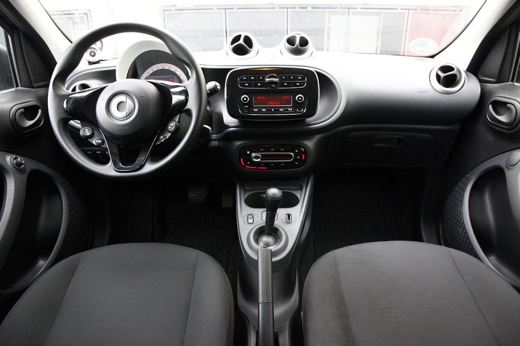 Smart Forfour 2018 фото 1