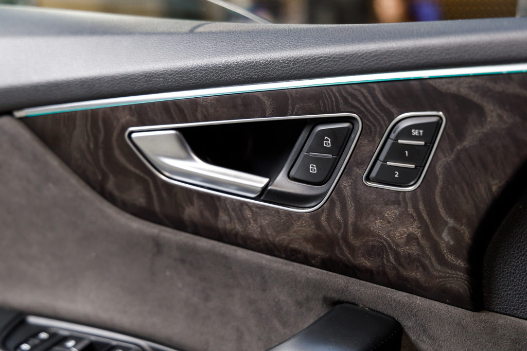 Audi Q8 50TDI Sline  2018 фото 11