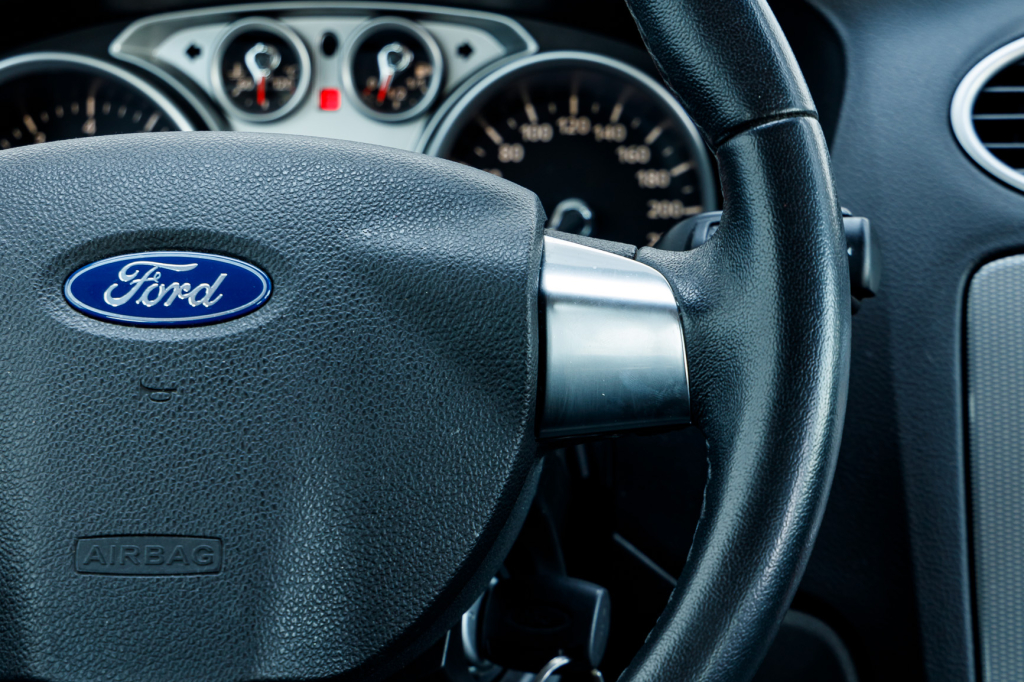 Ford Focus Titanium 2009 фото 15