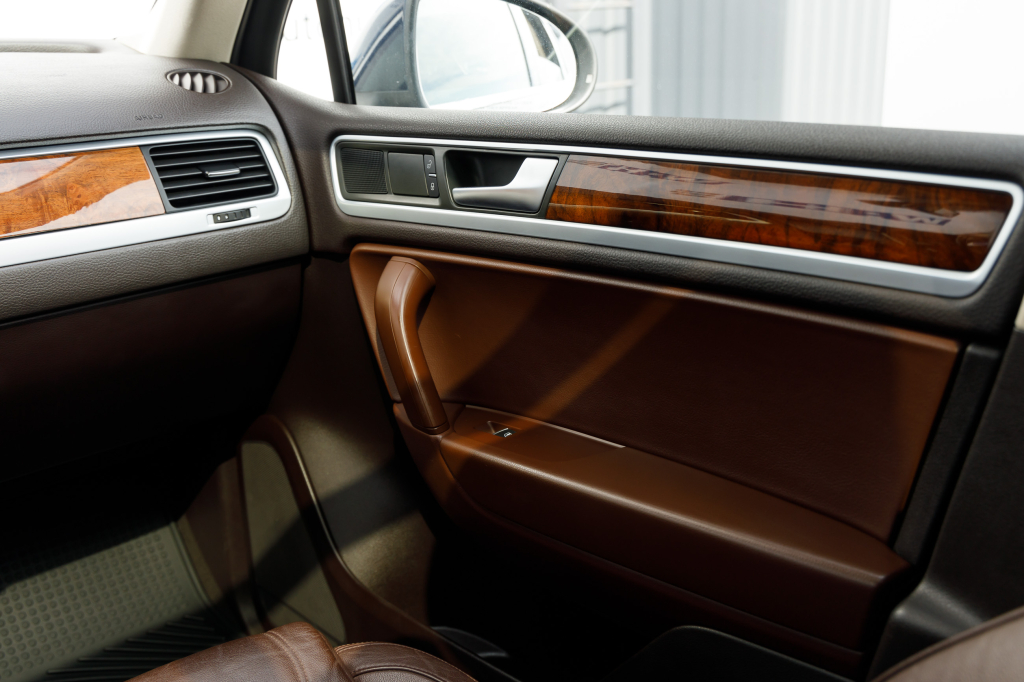 Volkswagen Touareg 2012 photo 37