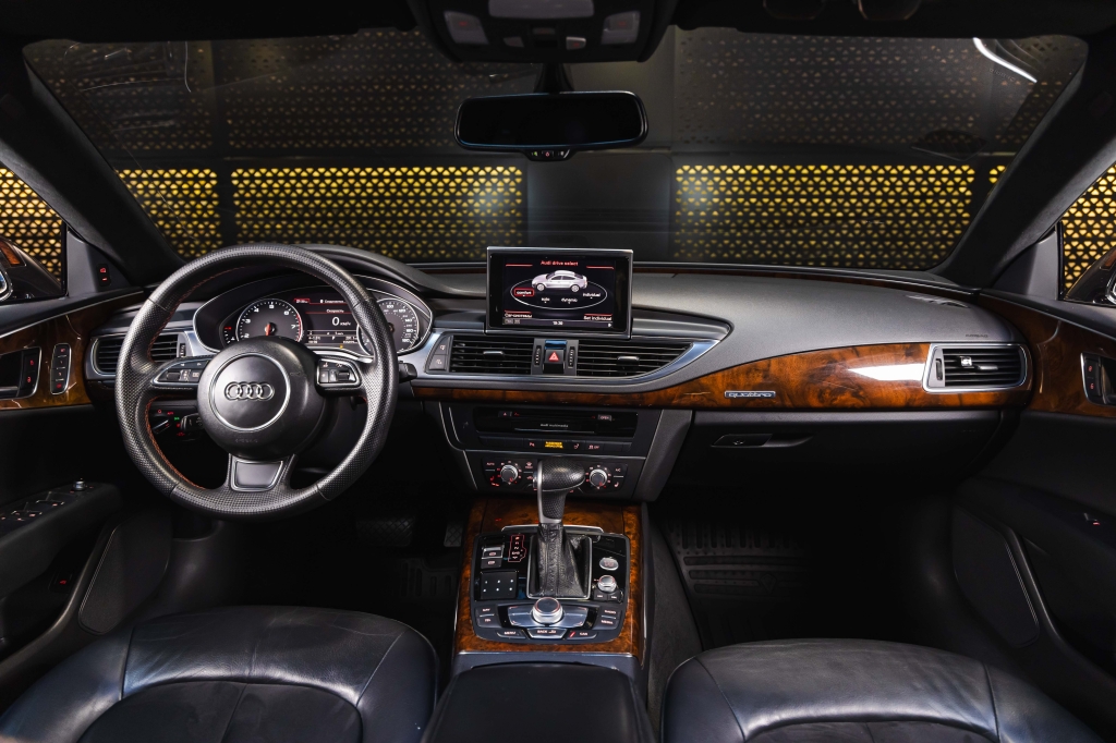 Audi A7 2012 фото 33