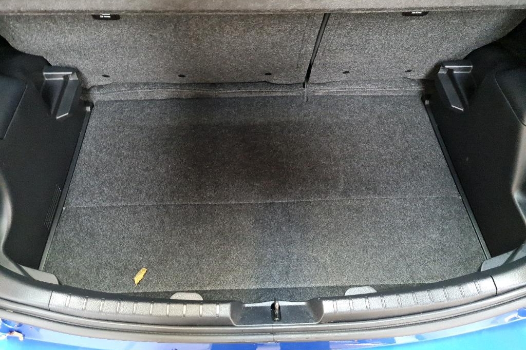 Toyota Yaris 2019 фото 13