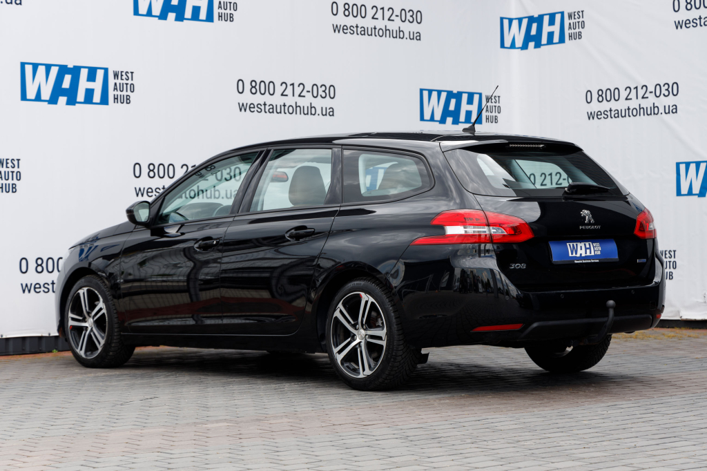 Peugeot 308 2015 фото 17