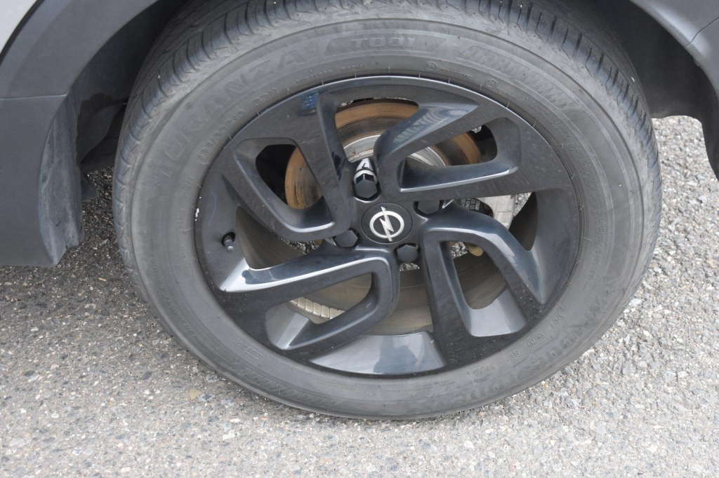 Opel Crossland X 2020 фото 2