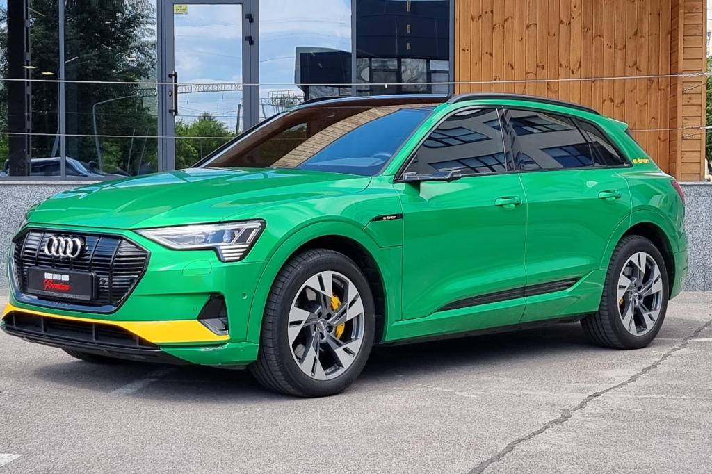 Audi e-tron 2020 фото 1