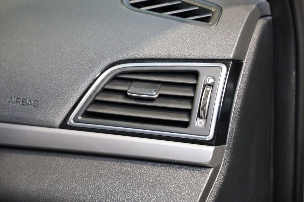 Hyundai Elantra 2016 фото 7