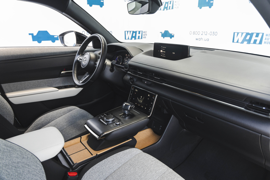 Mazda MX-30 Elecrtic 2021 фото 31