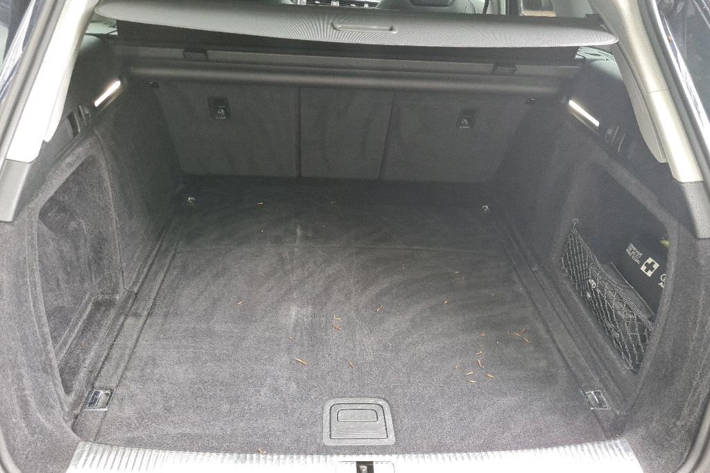 Audi A4 Avant 2017 фото 12