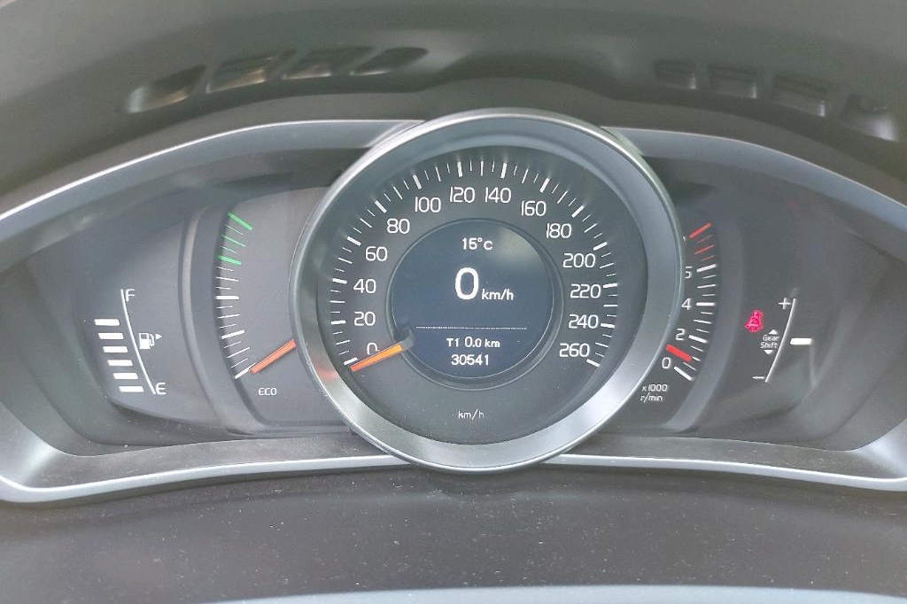 Volvo V40 2019 photo 5