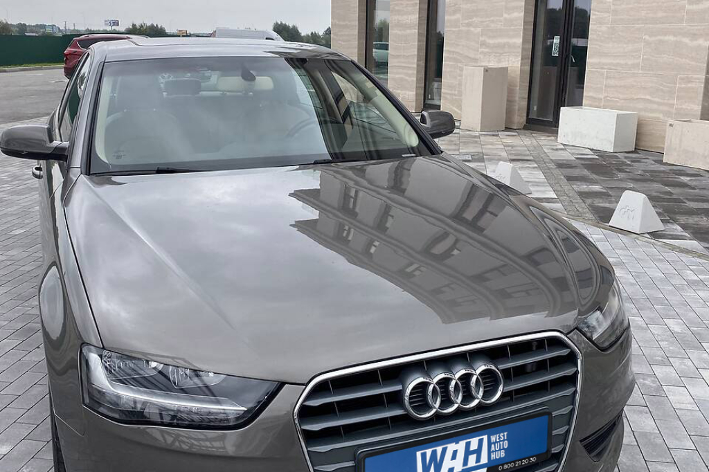 Audi A4 2013 фото 2