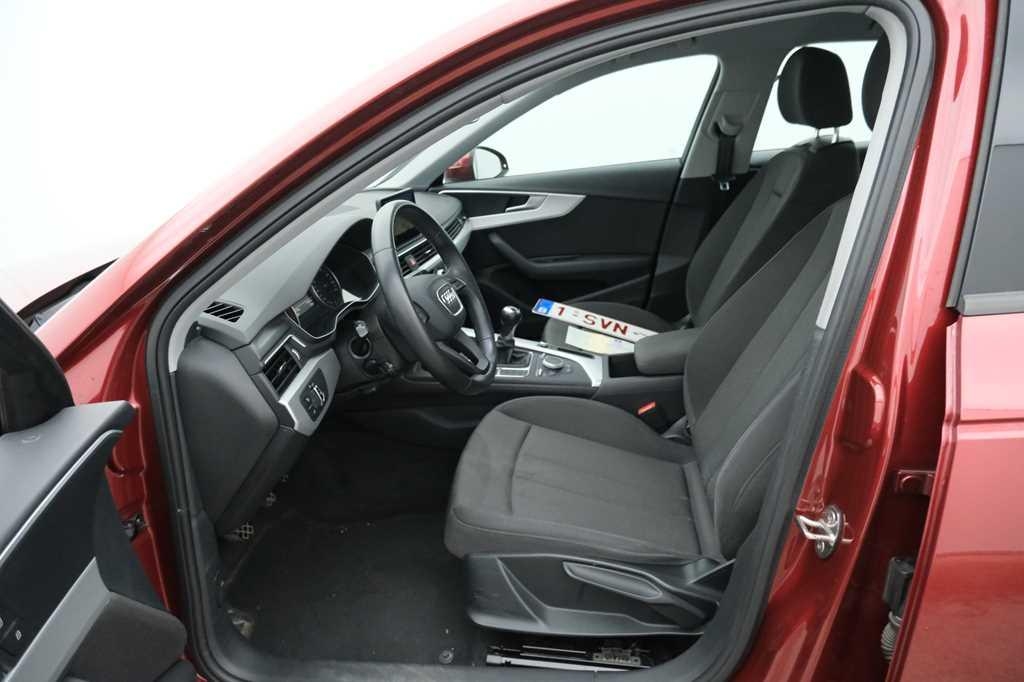 Audi A4 2017 photo 4