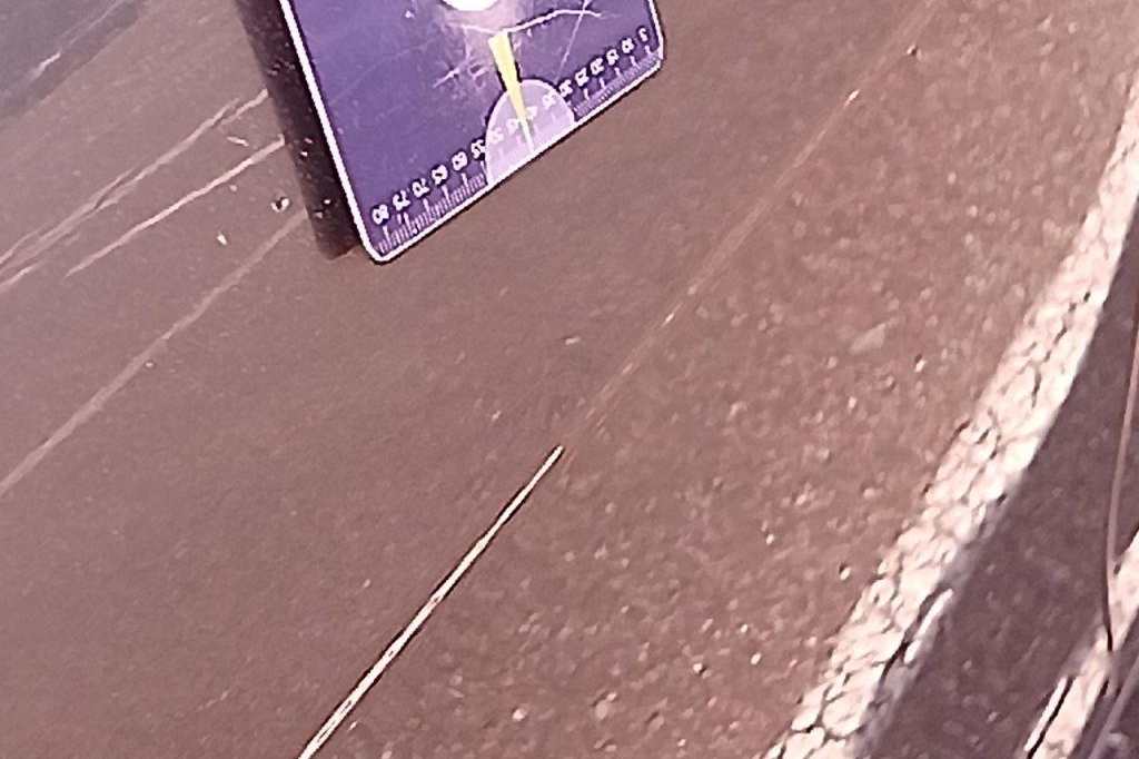 Jaguar XE 2015 фото 21