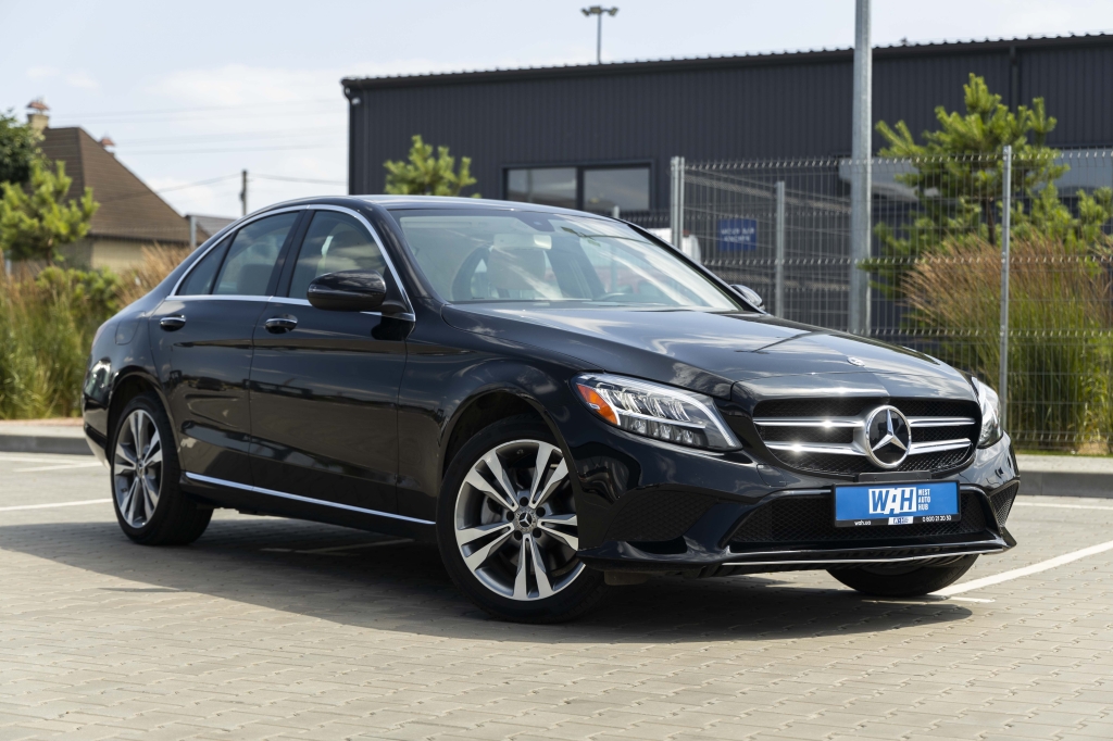 Mercedes-Benz C-Class C300 4Matic 2019 фото 12