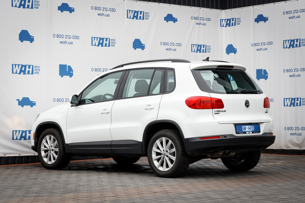Volkswagen Tiguan S 2017 photo 7