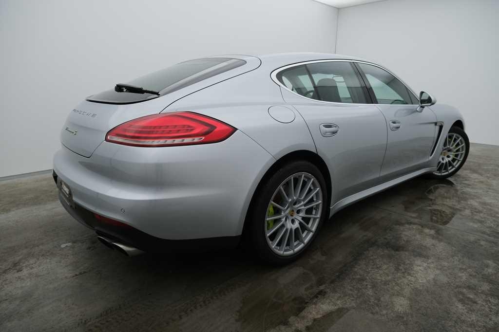 Porsche Panamera 2016 фото 1