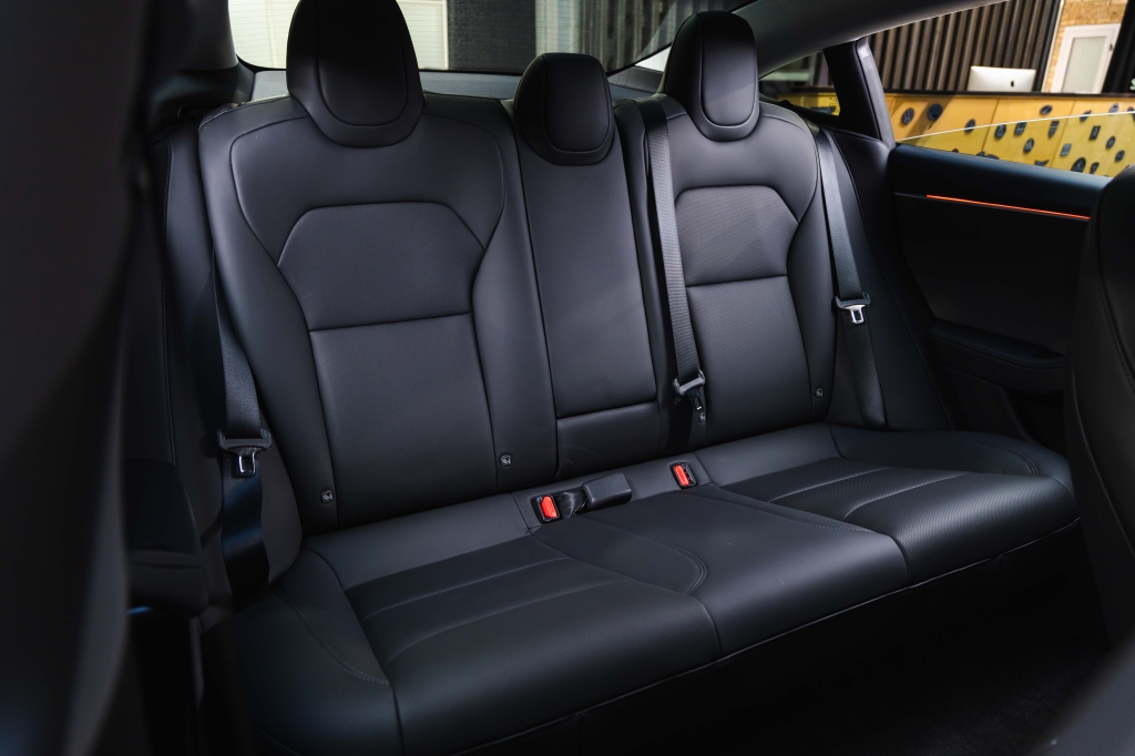 Tesla Model 3 2024 фото 40