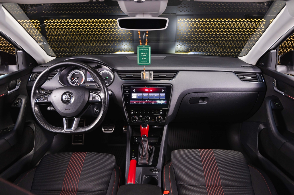 Skoda Octavia 2018 photo 33