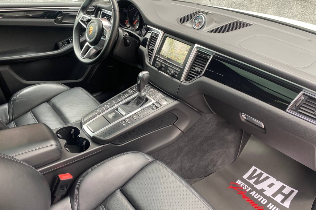 Porsche Macan Turbo 2014 photo 12