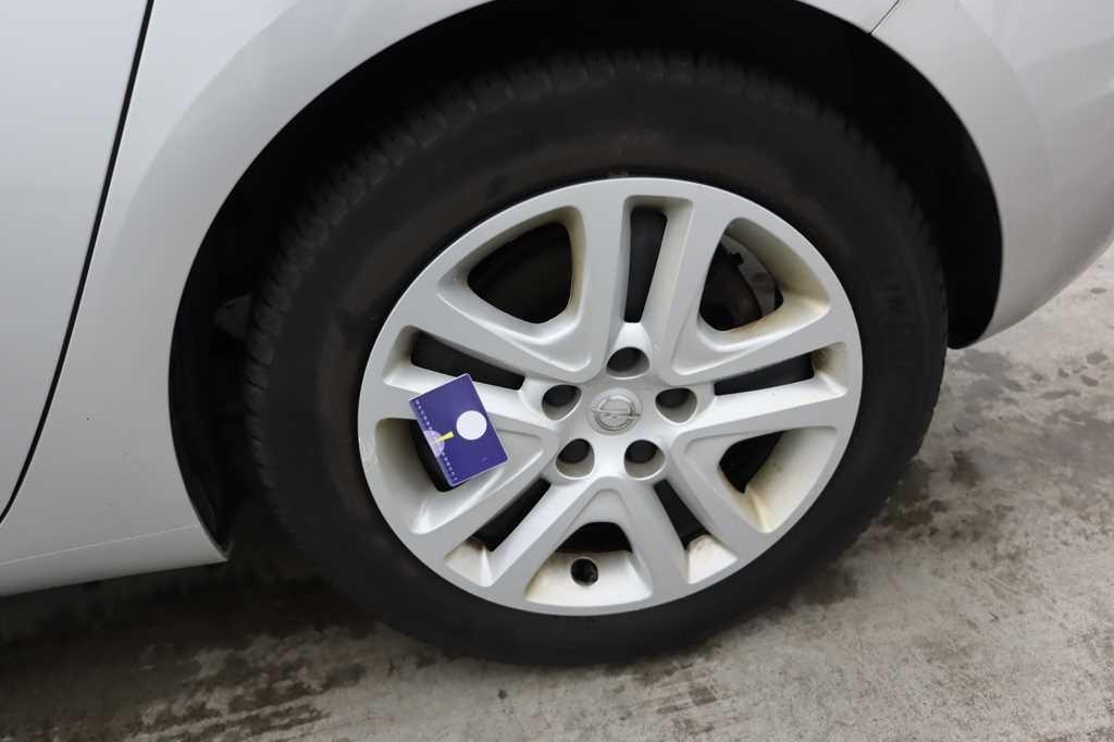 Opel Astra 2018 photo 25