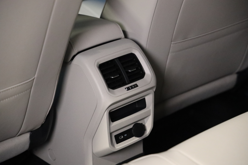 Volkswagen Tiguan 2021 photo 17