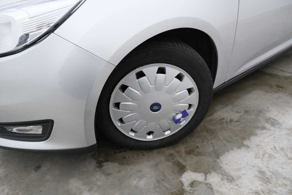 Ford Focus Tunier 2016 фото 25