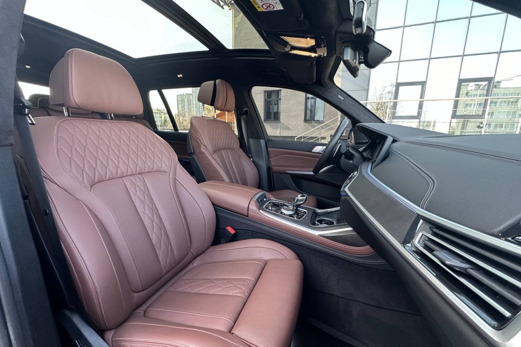 BMW X7 M50d 2020 фото 14