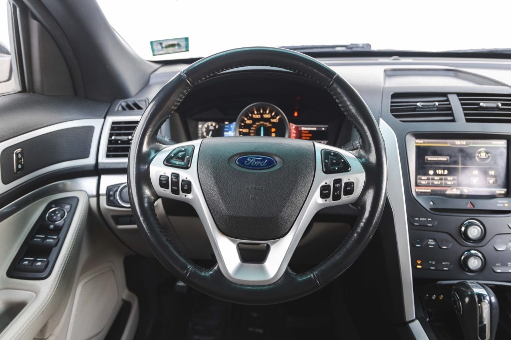 Ford Explorer XLT 2011 фото 20