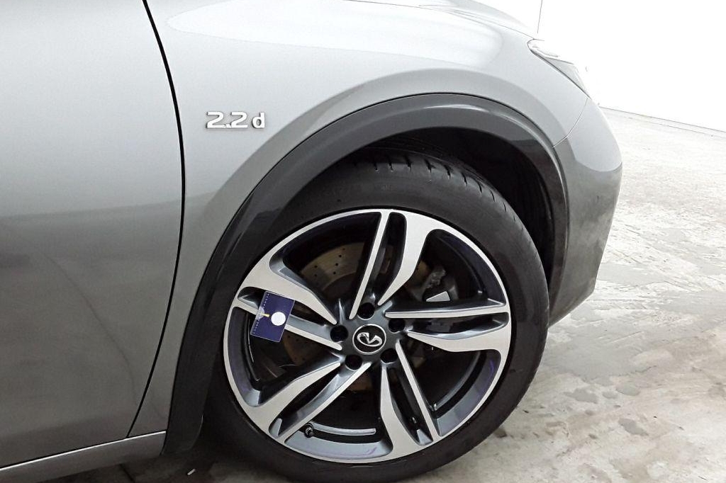 Infiniti Q30 2018 photo 24