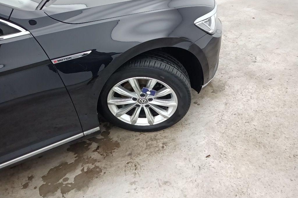 Volkswagen Passat Variant 2017 фото 17