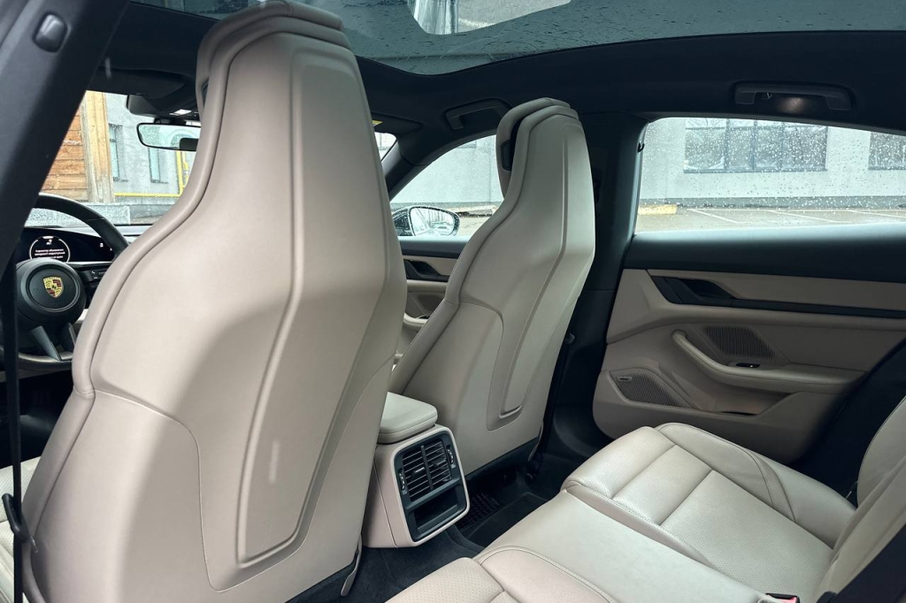 Porsche Taycan 4S 2020 фото 19