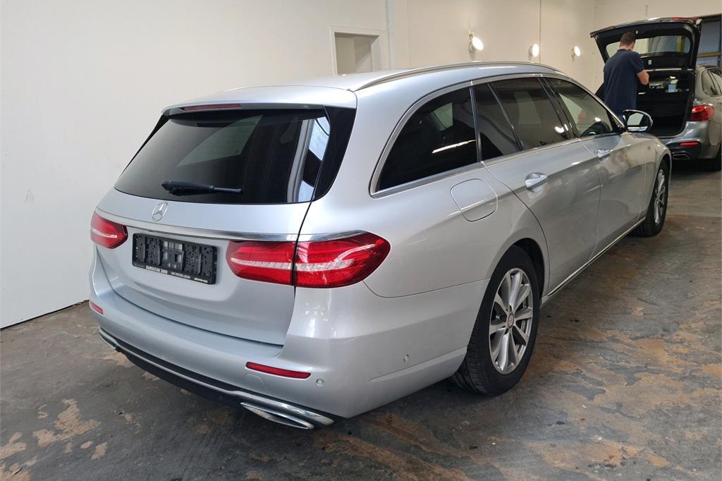 Mercedes-Benz E-Klasse 2017 фото 2