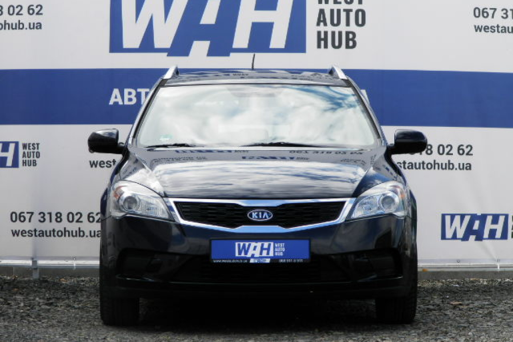 Kia Ceed 2010 photo 1