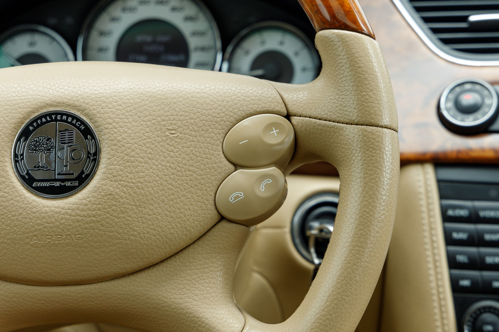 Mercedes-Benz CLS 500 2005 фото 14